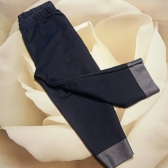 SOLD! Cute blue jeggings - Picture 1 of 3